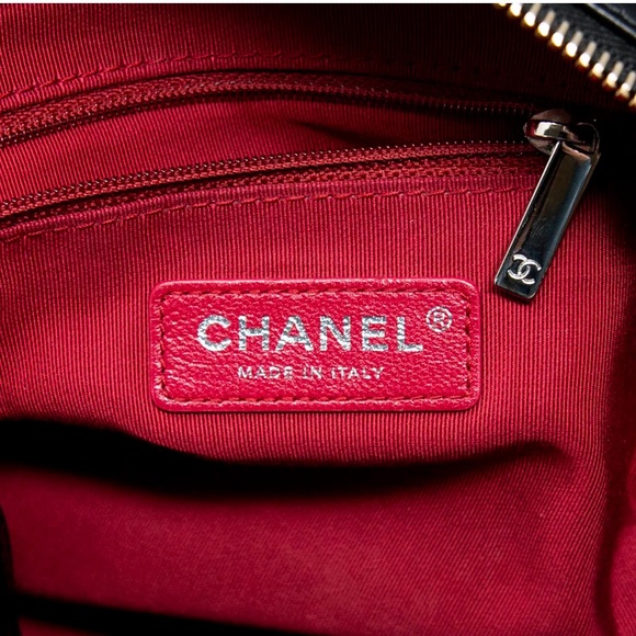 Chanel Black Large Gabrielle Hobo - Picture 13 of 15